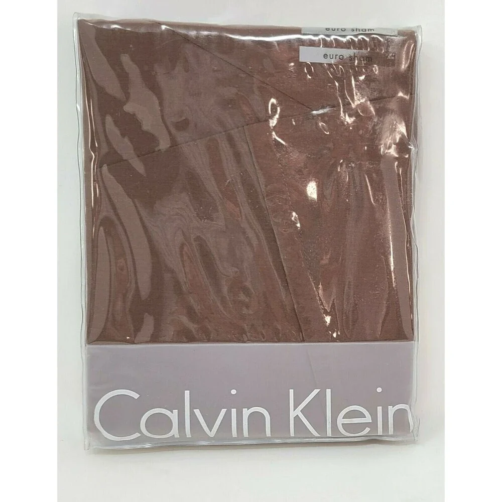 Calvin Klein Euro Sham Melrose Angled Pleat Dogrose 26 x 26 in. pillow sham NIP